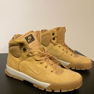 Nike ACG Air Nevist-6 Boots, 12 Men’s US